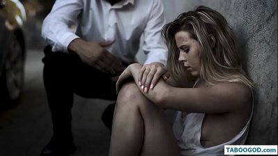 Kinky dab neeg: hluas nkauj tsis muaj tsev nyob