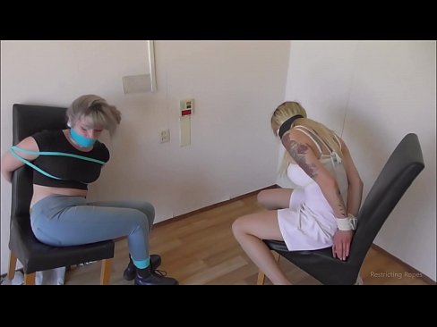 ❤️ Kev quav yeeb quav tshuaj / khi thiab gagged / damsel nyob rau hauv kev nyuaj siab ❤️  Zoo nkauj porn  ntawm hmn.zoomporno.ru%  ﹏